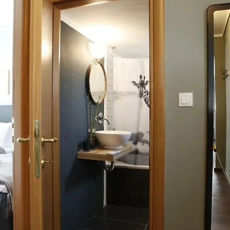 Thea Apartment