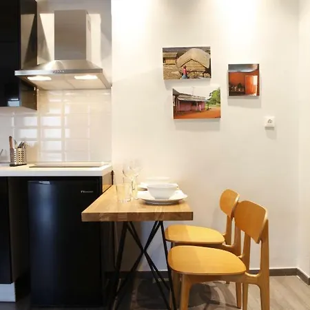 Thea Apartment *