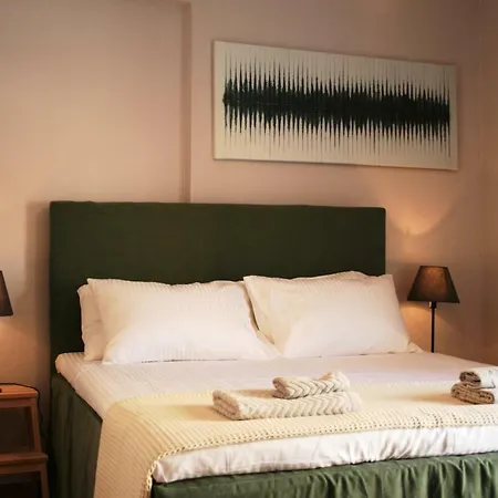 Thea Apartment *